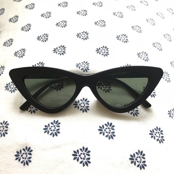 LF Accessories - LF Cat Eye Sunglasses